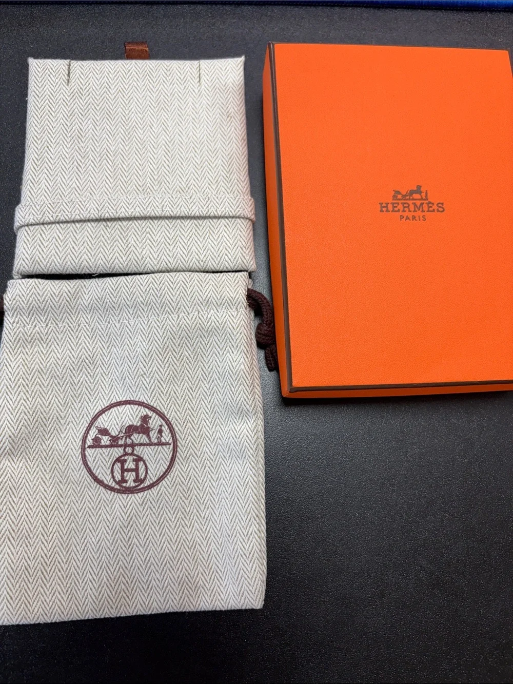 Hermes set three